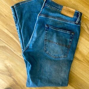 Lucky Jeans 410 Athletic Slim Distressed